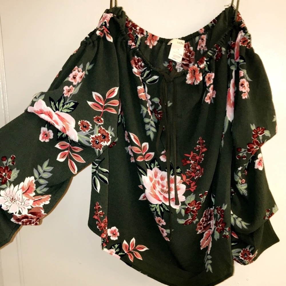 Floral off the shoulder top - Picture 2 of 6